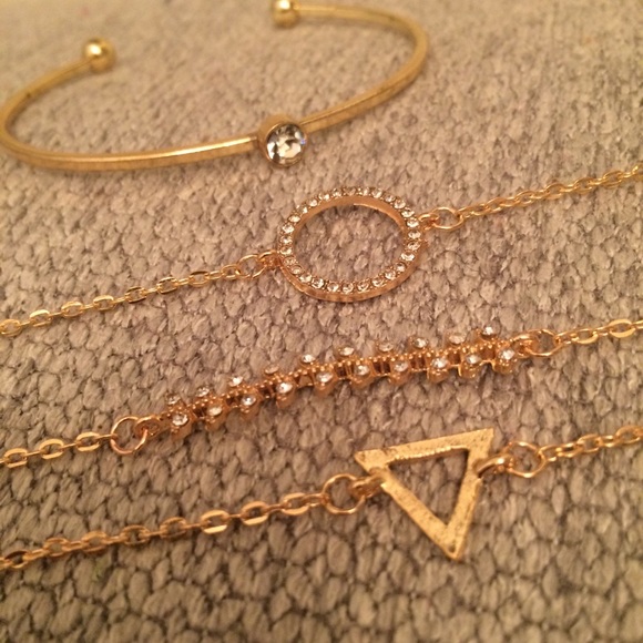 Grazia 4-Layer Bracelet Set - Picture 6 of 6